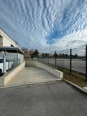 Foto - Tiefgaragen Stellplatz zu vermieten