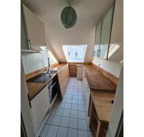 frisch renovierte 2ZKB Wohnung +Einbauküche und Stellplatz - Heppenheim (Bergstraße)