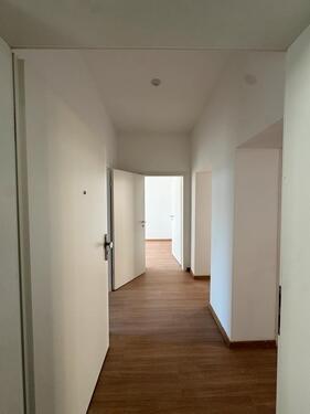 Foto - Kernsanierte 3-Zimmer-Wohnung – Erstbezug 06110 Halle (Saale)