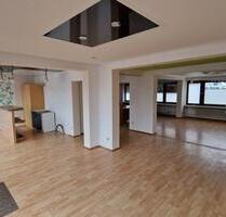 Zentrale Lage - Gewerbeimmobilie in 37124 Rosdorf