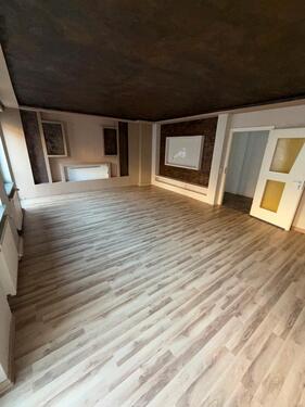 Foto - 93 m²! Große 2-Zimmer-Wohnung mit 2 Bädern und EBK – sofort