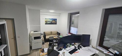 Foto - Büro zu vermieten - 360,00&nbsp;EUR Kaltmiete,