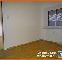 Ideal - zentral! Bis zum 30.04.26 top renovierte 2-Zi.-Altbauwohnung zu vermieten in Zwiesel