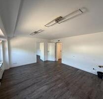 Werkstatt, Lagerhallen und Büros in Marl zu vermieten