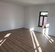 Helle 3 Raum Wohnung mit Balkon - Frankenberg (Sachsen)