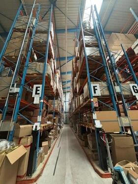 Foto - Großes Hochregallager zwischen A5 und A6 mit optionaler Bürofläche und Stellplätzen