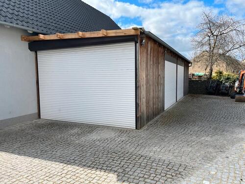 Foto - 3er Garagen Garage Oldtimer für bis 4 PKW Sportwagen Lagerraum