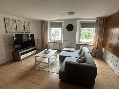 Foto - Renovierte, möblierte 3 Zimmer Altbauwohnung direkt im Zentrum
