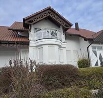 Gepflegtes Einfamilienhaus mit zwei Garagen in HN-Kirchhausen - Heilbronn Frankenbach