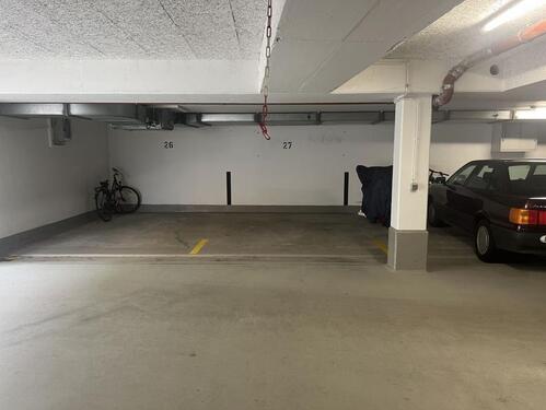 Foto - Großer Tiefgaragenstellplatz im Univiertel