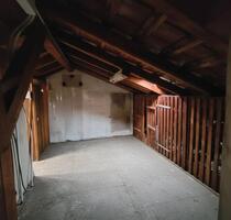Ausbaufähige Dachgeschosswohnung in Karlsruhe-Grötzingen