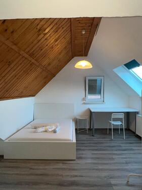 Foto - Möbliertes WG-Zimmer Stuttgart-Bad Cannstatt All Inklusive