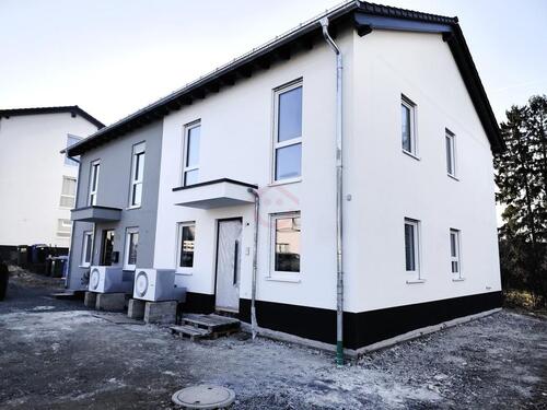 Foto - 4 Zimmer Doppelhaushälfte zur Miete in Lich