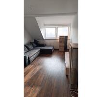 ATLAS IMMOBILIEN: Helle 2-Raum-Dachgeschosswohnung mit Tageslichtbad in Erfurt