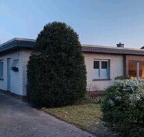 Bungalow in Sandkrug auf großem Grundstück - provisionsfrei - Hatten
