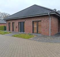 Bungalow zentral in Dalum... - 1.200,00&nbsp;EUR Kaltmiete, ca.&nbsp; 130,00&nbsp;m&sup2; in Geeste (PLZ: 49744)