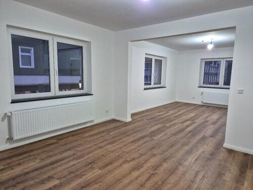 Foto - Komplett renovierte ETW mit großer Dachterrasse, zentral gelegen