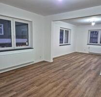 Komplett renovierte ETW mit großer Dachterrasse, zentral gelegen - Wipperfürth