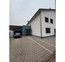 Moderne Doppelhaushälfte mit hochwertiger Ausstattung in Breisach - Breisach am Rhein