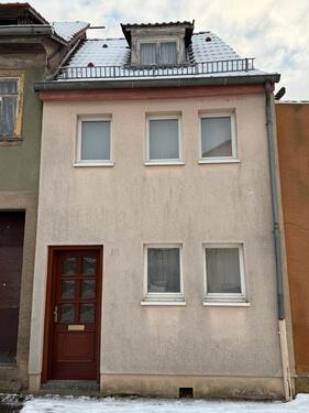 Foto - Reihenhaus - sanierungsbedürftig