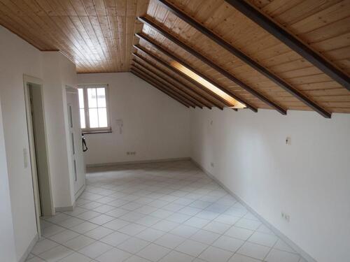 Foto - Dachgeschoßwohnung in Rödermark zur Miete