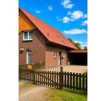 Freistehendes EFH mit PV Anlage und Nebengebäude (Tierhaltung) - Walsrode