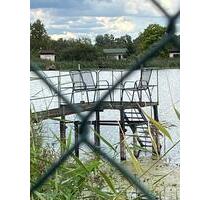 Bungalow direkt am Löbitzsee mit Steg zum Wasser - Osternienburger Land