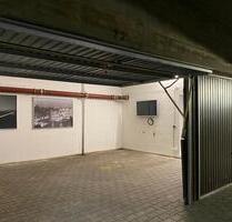 Abschließbare Doppelgarage mit angeschlossenem Lagerraum - Unterhaching