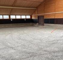 Stellplatz für Sommerauto, Oldtimer, Zweitwagen, Anhänger, etc. - Frankenhardt