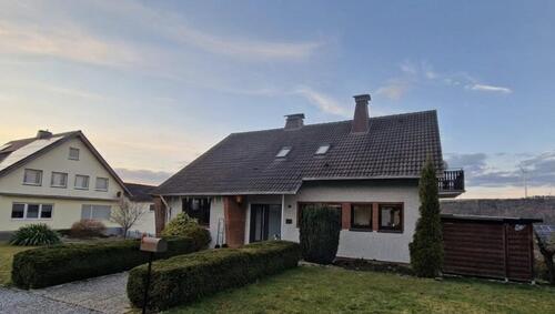 Foto - Einfamilienhaus 5 Zi., 2 Bäder, Garten - Hunde willkommen