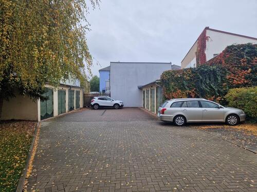 Foto - Abschließbare Garage im Hinterhof ca. 16 QM, Massiv