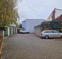 Abschließbare Garage im Hinterhof ca. 16 QM, Massiv - Dresden Cotta