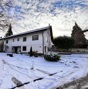 Foto - Vielseitiges Ein-Zweifamilienhaus mit Einliegerwohnung