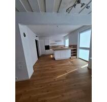 Schicke, offen gestaltete Wohnung mit hochwertiger Einbauküche auf dem Reiterhof zu vermieten! - Altenkirchen (Westerwald)