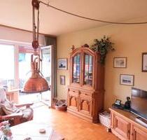 Helle 3-Zimmerwohnung mit offener Küche, Kamin und Gartennutzung zu vermieten - Malsfeld