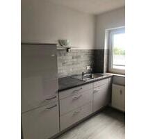 KOMPLETT MODERNISIERTE APPARTEMENT-WOHNUNG MIT EINBAUKÜCHE - Remscheid Reinshagen