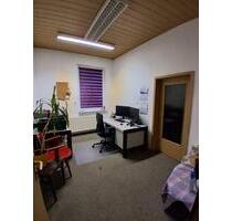 Büro mit Fahrzeughalle Lagerhalle zu vermieten - Sonneberg