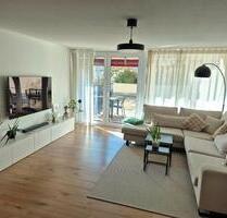 Sonnige, möblierte 2,5 ZW, mit 80m2 Terrasse in Leonberg Eltingen