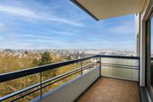 Foto - Gepflegte 3-Zimmer-Wohnung mit Balkon, TG, Aufzug und Weitblick