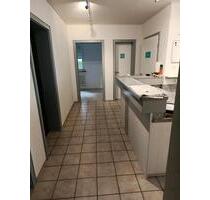 Büro oder Praxisräume - 650,00 EUR Kaltmiete, in Trossingen (PLZ: 78647)