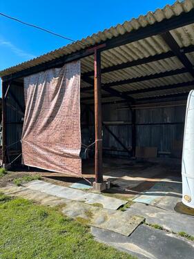 Foto - Überdachter Stellplatz Wohnwagen Wohnmobil Garage für 3-4 Monate