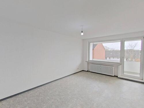 Foto - **RENOVIERT** Helle 3-Zimmer-Wohnung mit BALKON in ruhiger Wohnlage