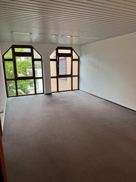Foto - 87m²Büroräume 3 Zimmer+Teeküche+WC im Zentrum S-Vaihingen,2.Stock
