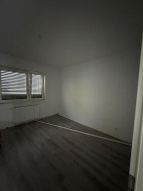 Foto - + + + SANIERTE 3 ZKB WOHNUNG PIRMASENS + +