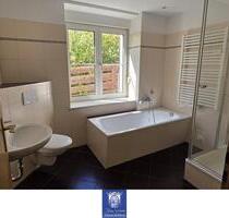 Interessante Wohnung mit hübschen Bad in ruhiger Seitenstraße! - Großschirma