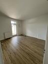 Foto - Kernsanierte Altbau-Wohnung in zentraler Lage mit Balkon und Blick ins Grüne