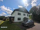 Foto - Großes familienfreundliches Einfamilienhaus mit Doppelgarage