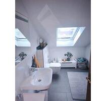 Dachgeschosswohnung - 950,00&nbsp;EUR Kaltmiete, ca.&nbsp; 100,00&nbsp;m&sup2; in Fulda (PLZ: 36041) Fulda-Galerie