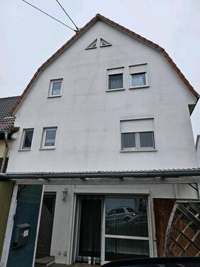 Foto - Einfamilienhaus zu vermieten - 1.200,00 EUR Kaltmiete,