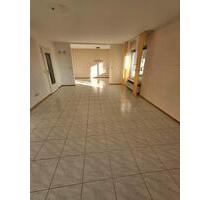 Mietwohnung 1.Stock mit Balkon - 1.050,00 EUR Kaltmiete, ca.  110,00 m² in Schlüsselfeld (PLZ: 96132)